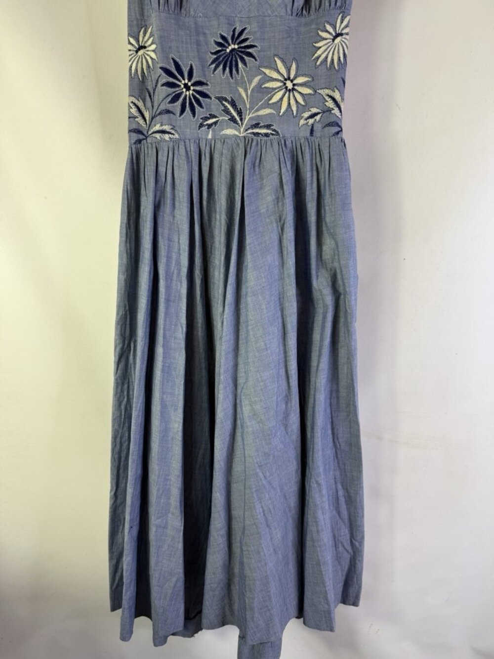 Vintage 50s Pin Up Rockabilly Chambray Floral Embroidered Halter Dress - Picture 3 of 11